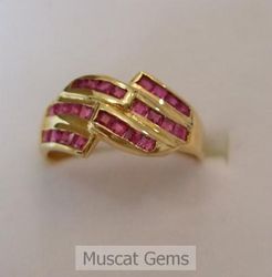 Genuine natural gemstones from MUSCAT GEMS