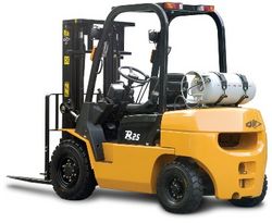 FORKLIFT ON RENT  from WESTERN HEAVY EQUIPMENT RENTAL L. L. C