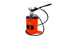 GREASE BUCKETS AND GREASE GUN from SIS TECH GENERAL TRADING LLC