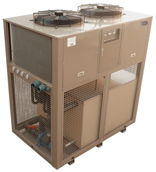 CHILLER WITH BUILT-IN TANK