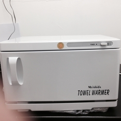 Tower warmer from NATURAL RUBY SALON EQUIPMENTS TRADING LLC