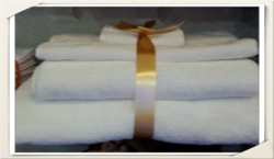White towels for hotel, spa, gym & saloon 