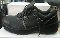 SAFETY SHOES Supplier In UAE, Fujairah, Sharjah, Al-Ain, Abudhabi,  from EXPERT TRADERS FZC