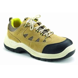 Sports Safety Shoes in Dubai from ORIENT GENERAL TRADING