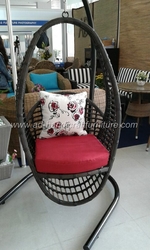 Poly rattan swing chair