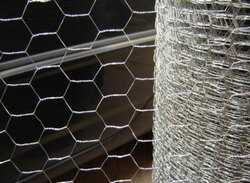 Hexagonal wire mesh from PETROMET FLANGE INC.