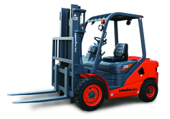 DIESEL FORKLIFT WITH JAPANESE ENGINE IN OMAN from TEEJAN EQUIPMENT LLC