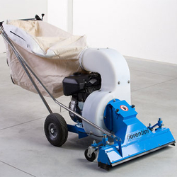 Motorvac Leaf Vacuum with Traction