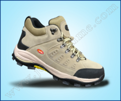 EXECUTIVE MID ANKLE SAFETY SHOE from JOHNSON TRADING