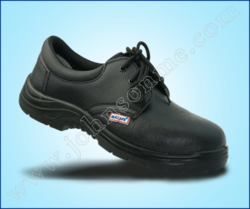 INDUSTRIAL SAFETY SHOES LOW ANKLE from JOHNSON TRADING