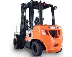 DIESEL FORKLIFT from CONSTRUCTION MACHINERY CENTER CO LLC
