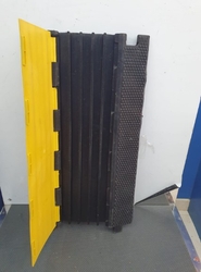 Cable protector Ramp heavy duty 5 channel Supplier in UAE