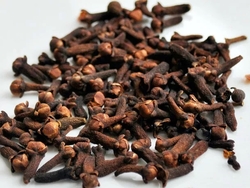 Premium Dried Clove: Herbal Spices from CV JARING INDO PERKASA