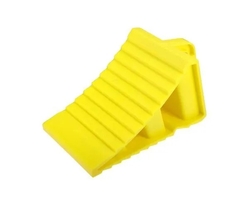 Wheel Chock Yellow Supplier In UAE– plastic, long-lasting, oil resistant and durable