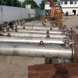 HEAT EXCHANGER SHELL & TUBE TYPE from RUDRAKSH STEEL PVT LTD