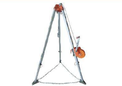 Tripod with Winch