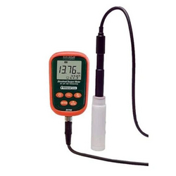 Extech DO700: Portable Dissolved Oxygen Meter