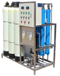 Water Treatment System 1T Reverse Osmosis Water Treatment System 1000lph Commercial Water Filter Systems from NINGBO GOLDEN YANGTZE RIVER WATER TREATMENT EQUI