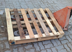 Ajman 0555450341 wooden pallets