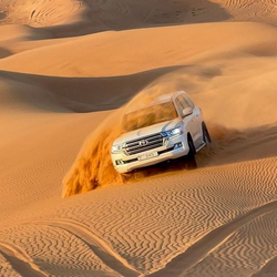 Private 4x4 Car Desert Safari in Dubai
